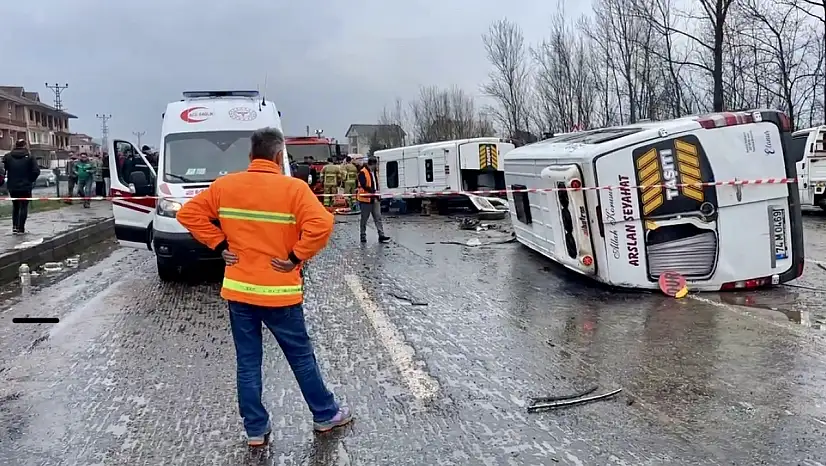 Bartın'da feci kaza,  1 ölü 27 yaralı