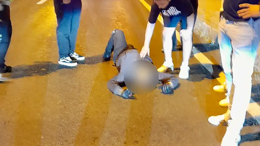 Bir anda yola çıktı, canından oldu