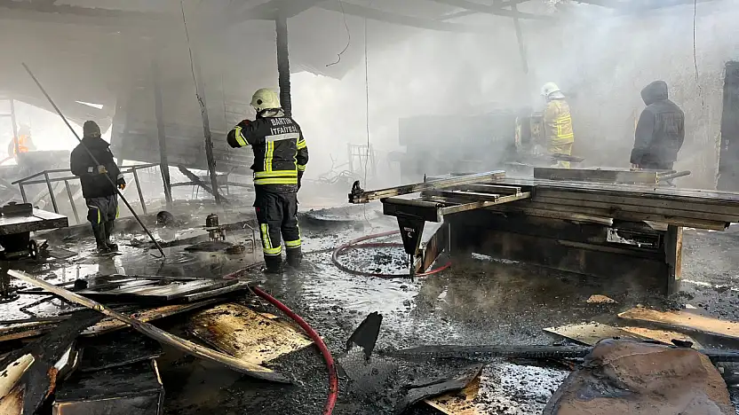 Mobilya atölyesinde yangın çıktı