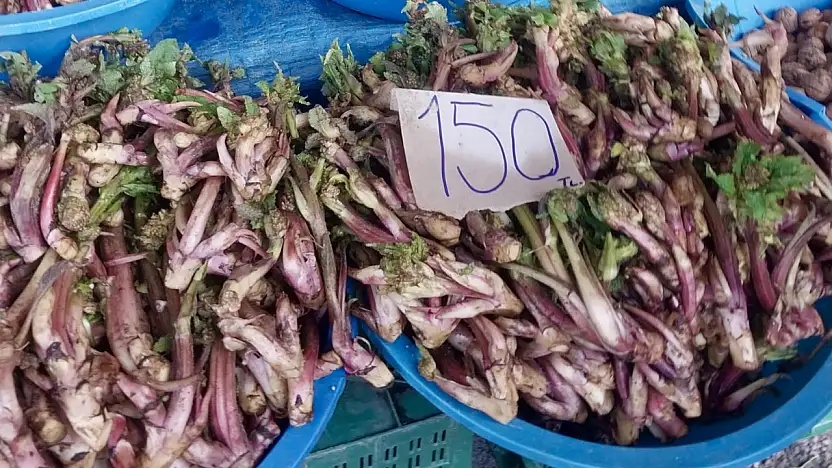 Pazarda ıspıt bolluğu