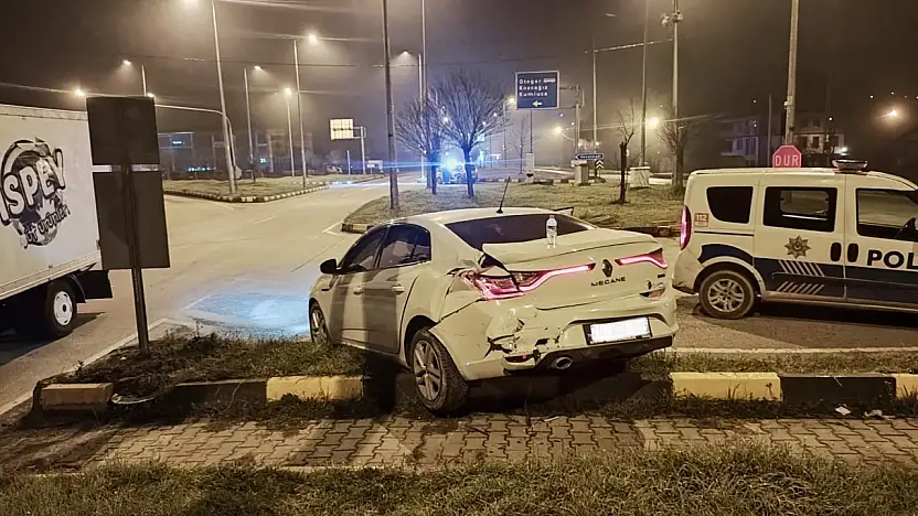 Terminal kavşağında kaza