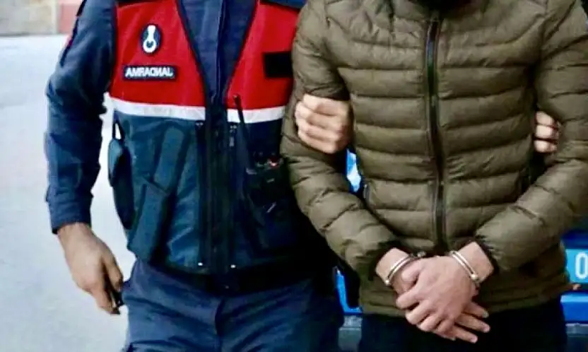 Gece operasyonu: Para ve uyuşturucu