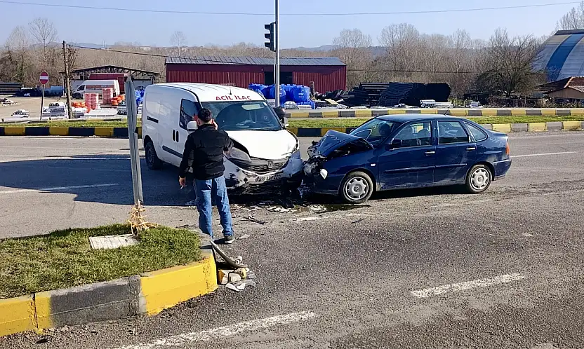 Yeni kavşakta kazalar yaşanıyor