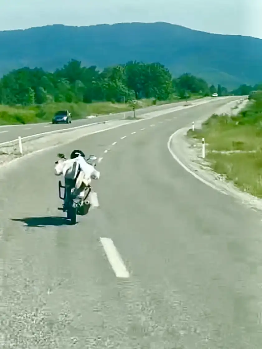 Yatarak motor kullanmak pahalıya patladı