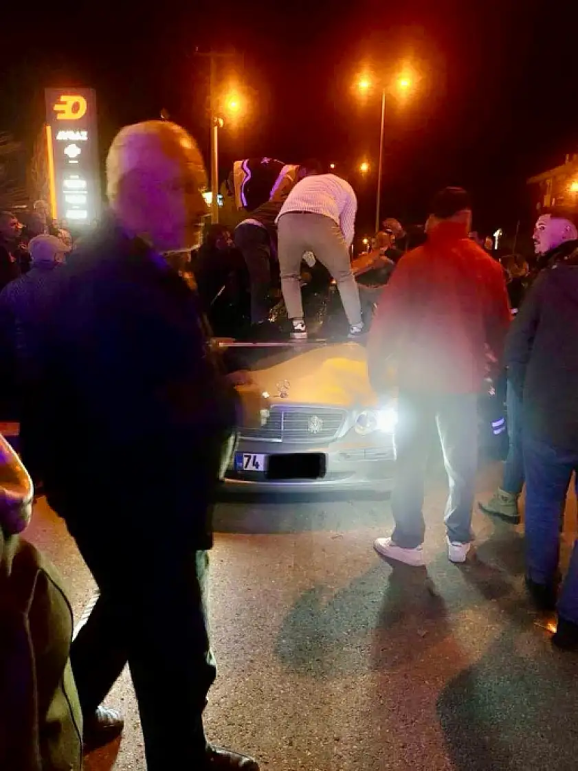 Yaya geçidinde feci kaza