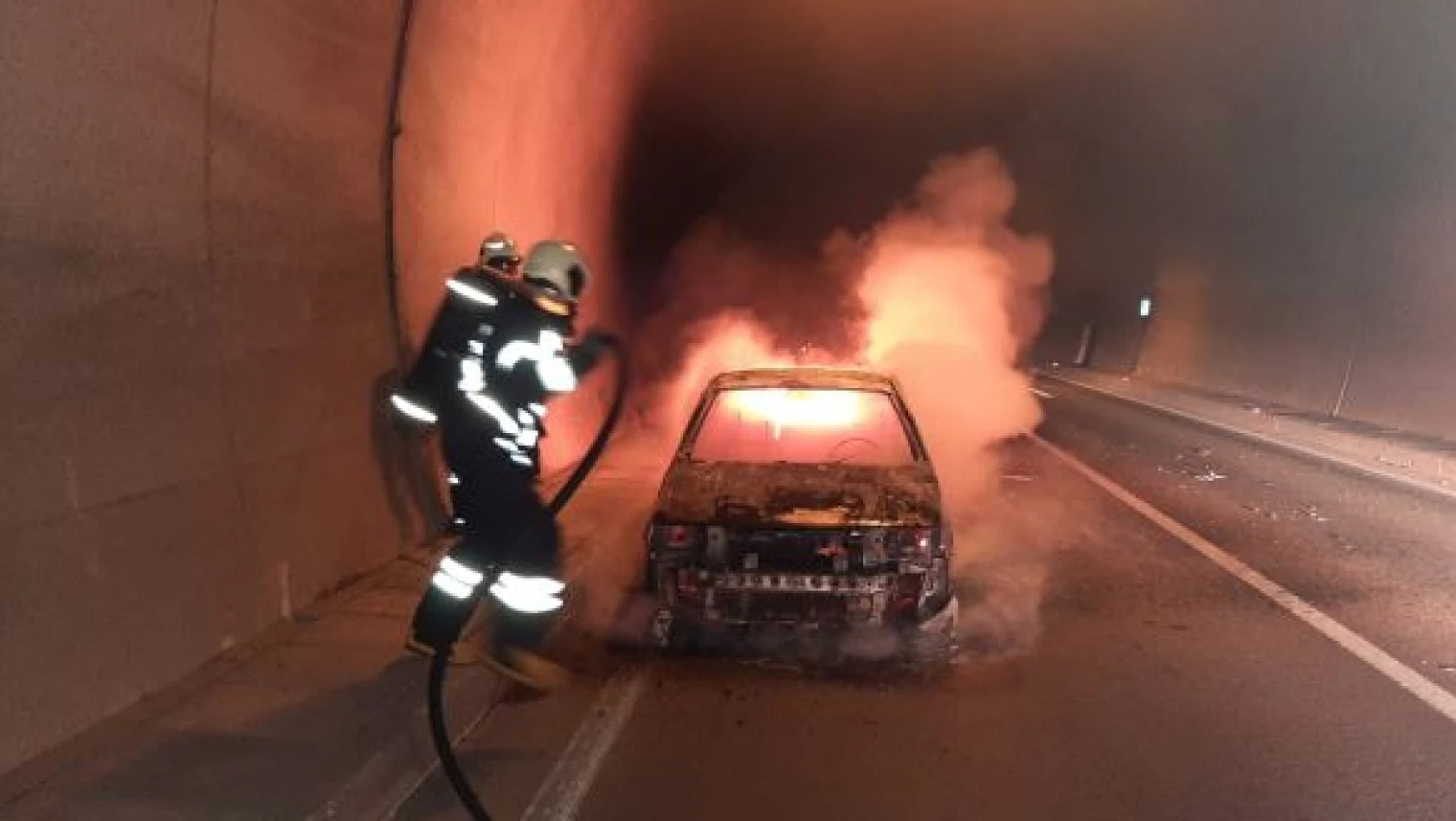 Amasra tünelinde araç yangını