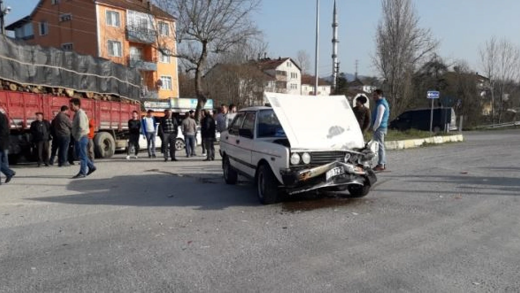 Bu kavşakta sürekli kaza oluyor