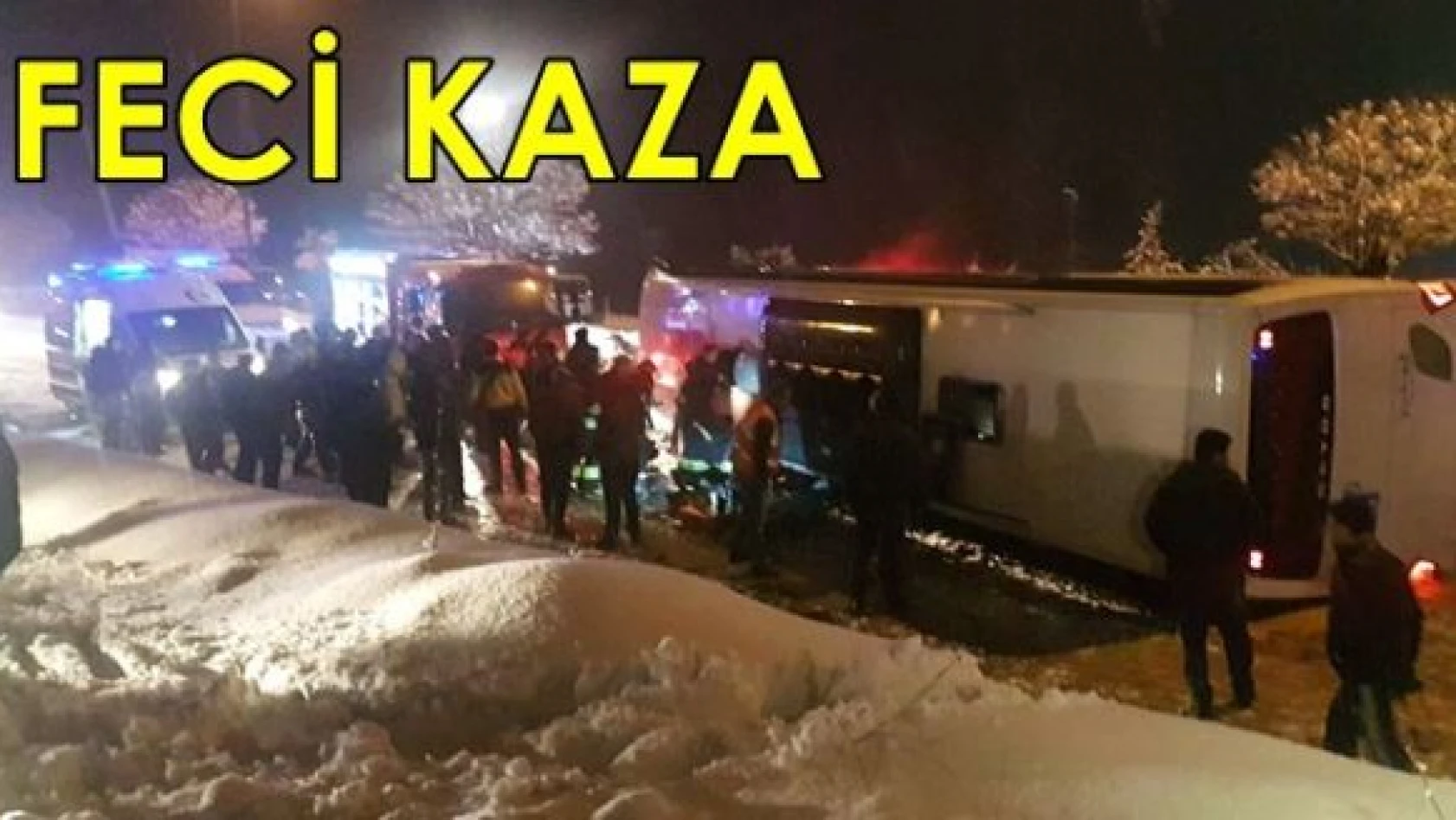 Yolcu otobüsü devrildi, 2 ölü