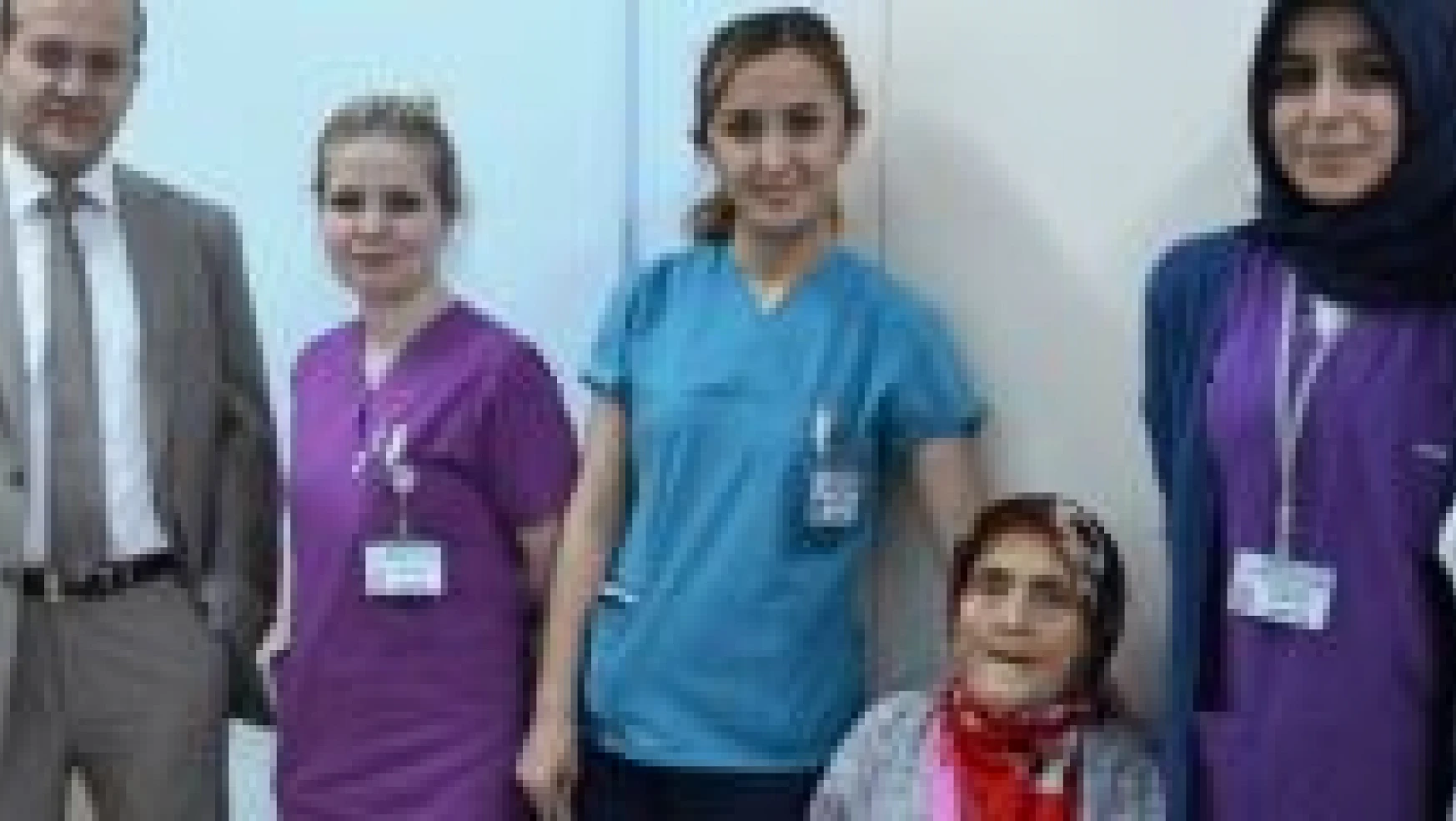 101 yaşında Fatma Nineye Kalça Protezi takıldı