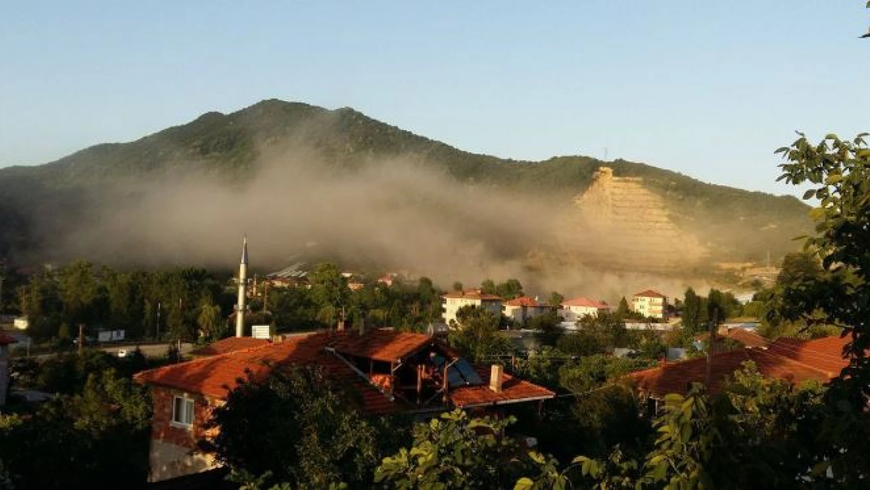 Derbent Köyü Tozdan Şikayetçi