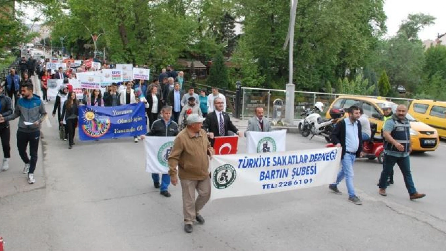 Engelsiz bir Bartın ve Türkiye için yürüdüler
