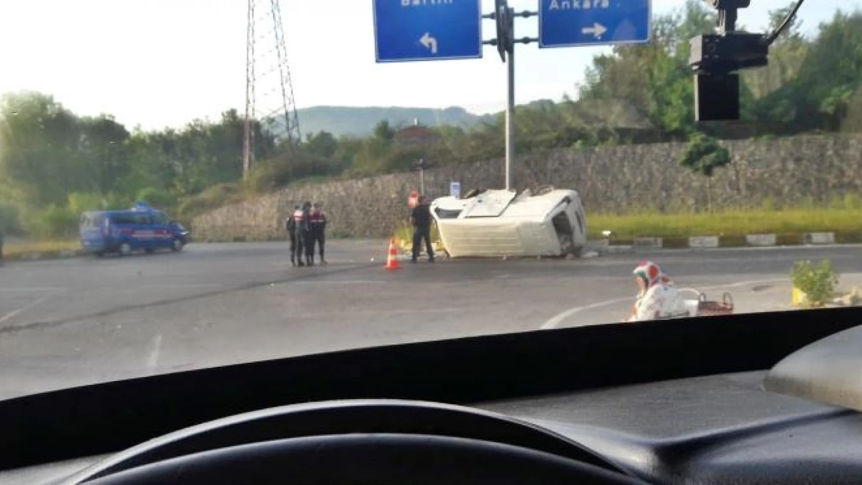 Saltukova yol ayrımında kaza