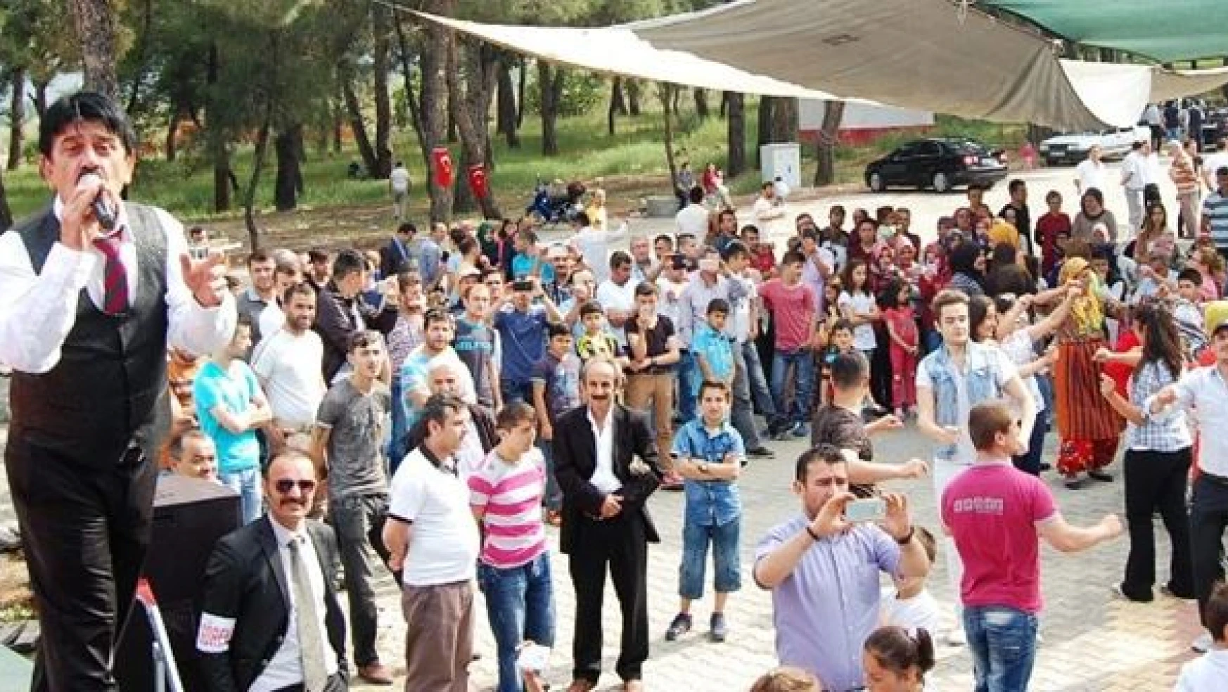 Soma'daki Zonguldak Ve Bartınlılar Bahar Şenliğinde Buluştu