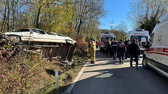 Yolcu minibüsü devrildi, 1 ölü 10 yaralı