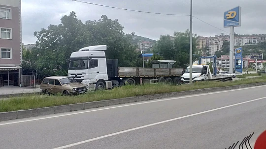 Tırın önünde sürüklendi