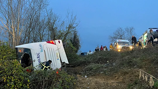 Bartın'da otobüs devrildi