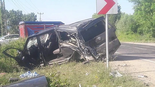 Saltukova'da feci kaza, 1 ölü 5 yaralı