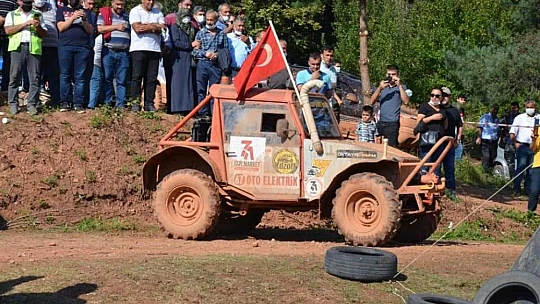 Off-road şenliği nefes kesti