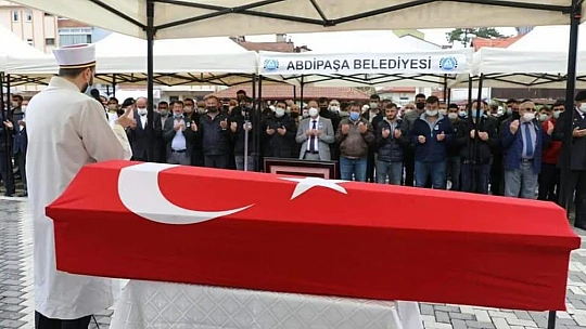 Uzman çavuş gözyaşları arasında defnedildi