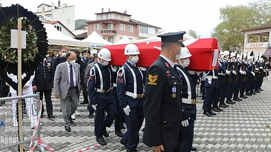 Uzman çavuş gözyaşları arasında defnedildi