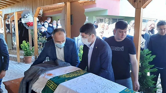 Muhtar son yolculuğuna uğurlandı