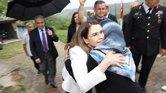 Valinin ayağının tozuyla ilk ziyareti
