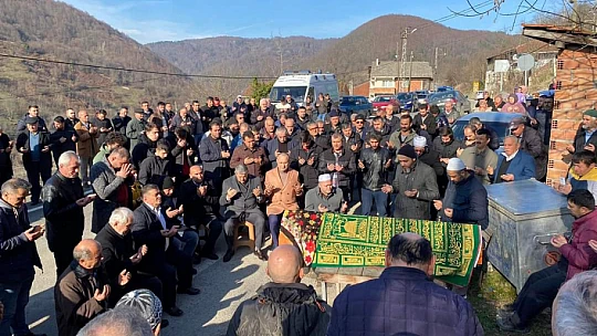 İki çocuk annesi toprağa verildi