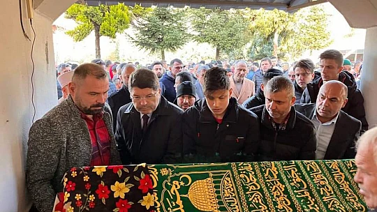 İki çocuk annesi toprağa verildi