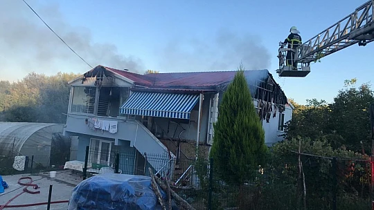 Köyde Korkutan Yangın