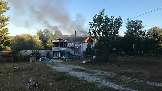 Köyde Korkutan Yangın