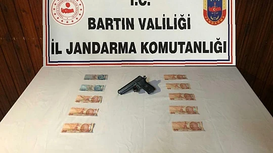 Piyasaya sahte para süren şahıs tutuklandı