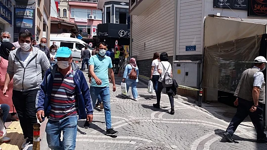 Kamyonet yayaya çarptı