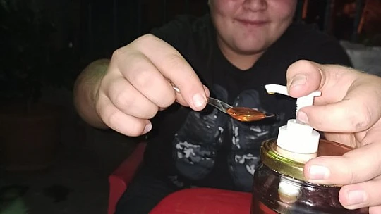 Hakiki kestane balı ve propolis Asar Arıcılık'ta