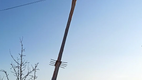 Heyelan sonrası yol ulaşıma kapandı