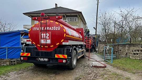 Köyden dumanlar yükseldi
