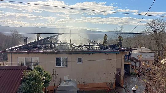 Son dakika, evden dumanlar yükseldi
