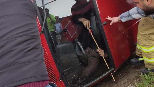 Otomobil kanala uçtu