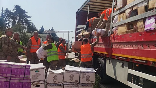 Jandarmadan deprem bölgesine büyük destek