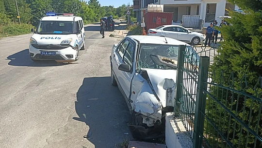 Bartın'da sıkışmalı kaza