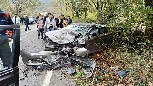 Kafa kafaya çarpışma, 1 ölü 5 yaralı
