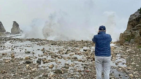 Amasra'da şiddetli fırtınada tekne battı