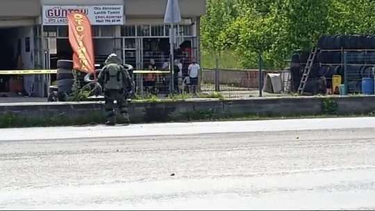 Şüpheli paket ekipleri harekete geçirdi