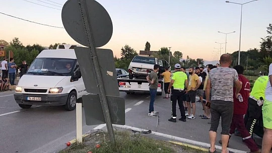 Çayırlar kavşağında kaza