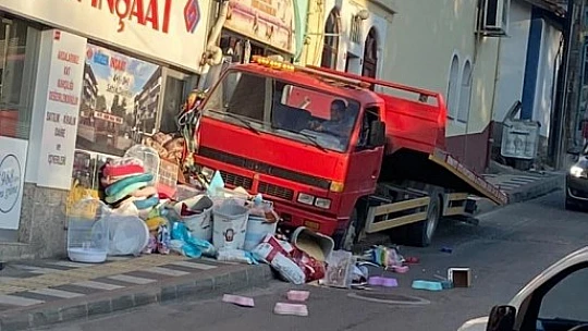 Kemerköprü'de beklenmedik kaza