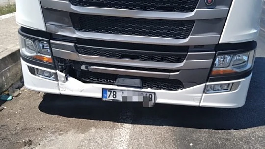 Zincirleme kazada 3 araç çarpıştı