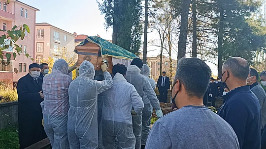Mehmet Özmen dualarla defnedildi