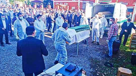 Mehmet Özmen dualarla defnedildi