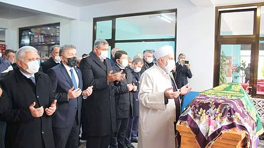 Şehit annesi son yolculuğuna uğurlandı