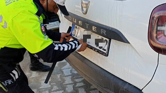 Sahte plakalı araç yakalandı