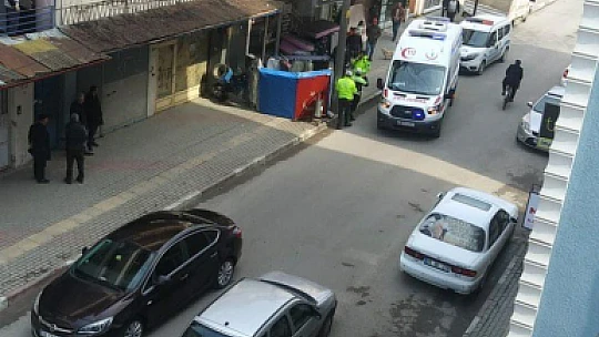 Patpat kaldırıma devrildi